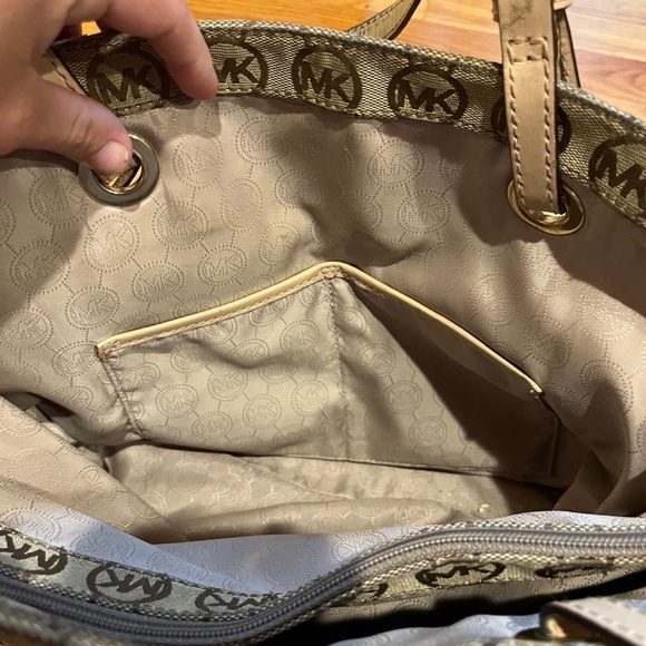 Michael Kors Purse - Picture 9 of 12